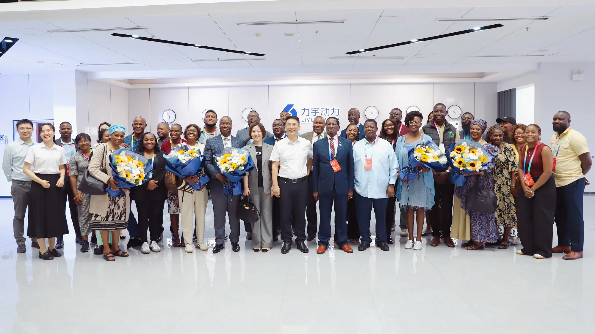 1.Namibian Ambassador and Government Delegation Visit Liyu